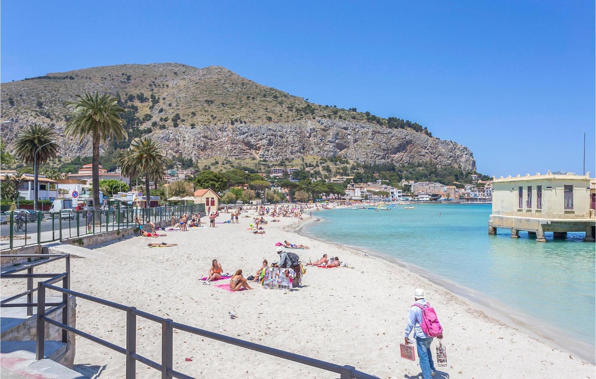 Mono 2 Lägenhet Lido di Mondello Exteriör bild